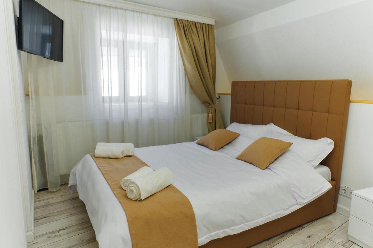 Bella House Apartaments Craiova Eksteriør billede