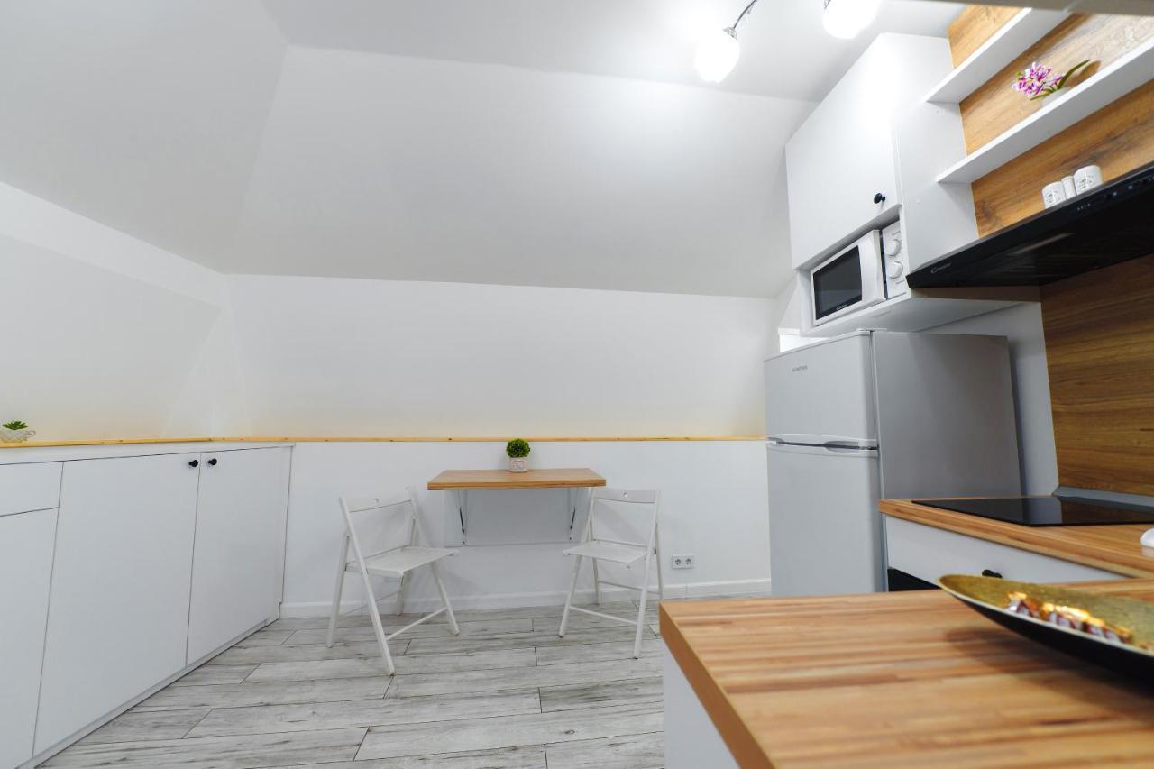 Bella House Apartaments Craiova Eksteriør billede